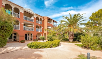 pierre and vacances residenz le hameau de la pinede