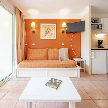 pierre and vacances residenz le hameau de la pinede