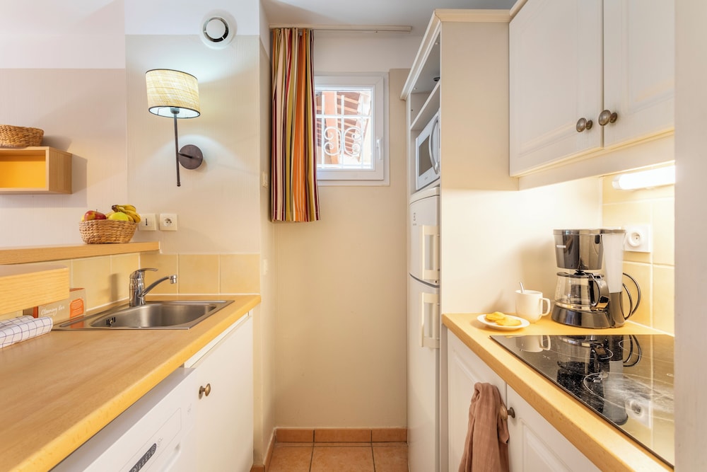 pierre and vacances residenz le hameau de la pinede