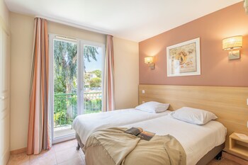 pierre and vacances residenz le hameau de la pinede