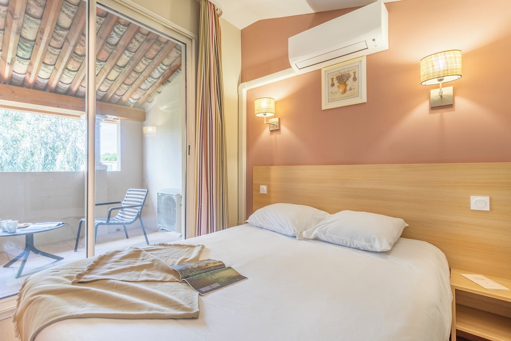 pierre and vacances residenz le hameau de la pinede