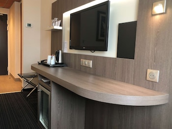 best western marseille aeroport