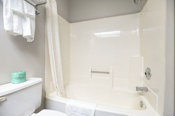 days inn by wyndham muskegon