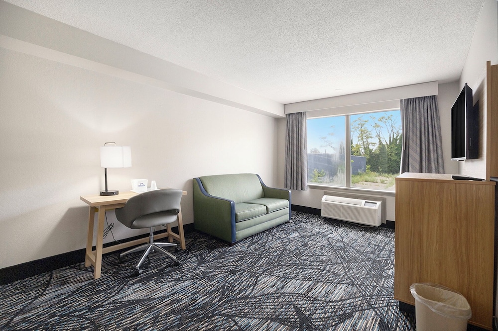 days inn by wyndham muskegon