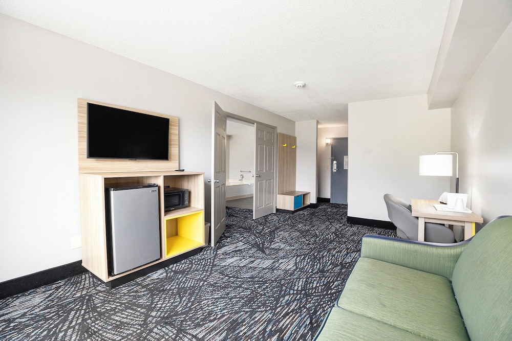 days inn by wyndham muskegon