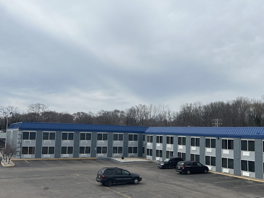 days inn by wyndham muskegon