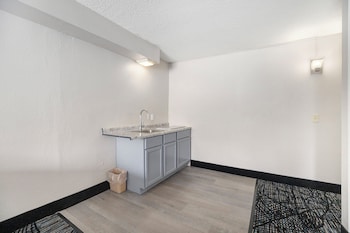 days inn by wyndham muskegon