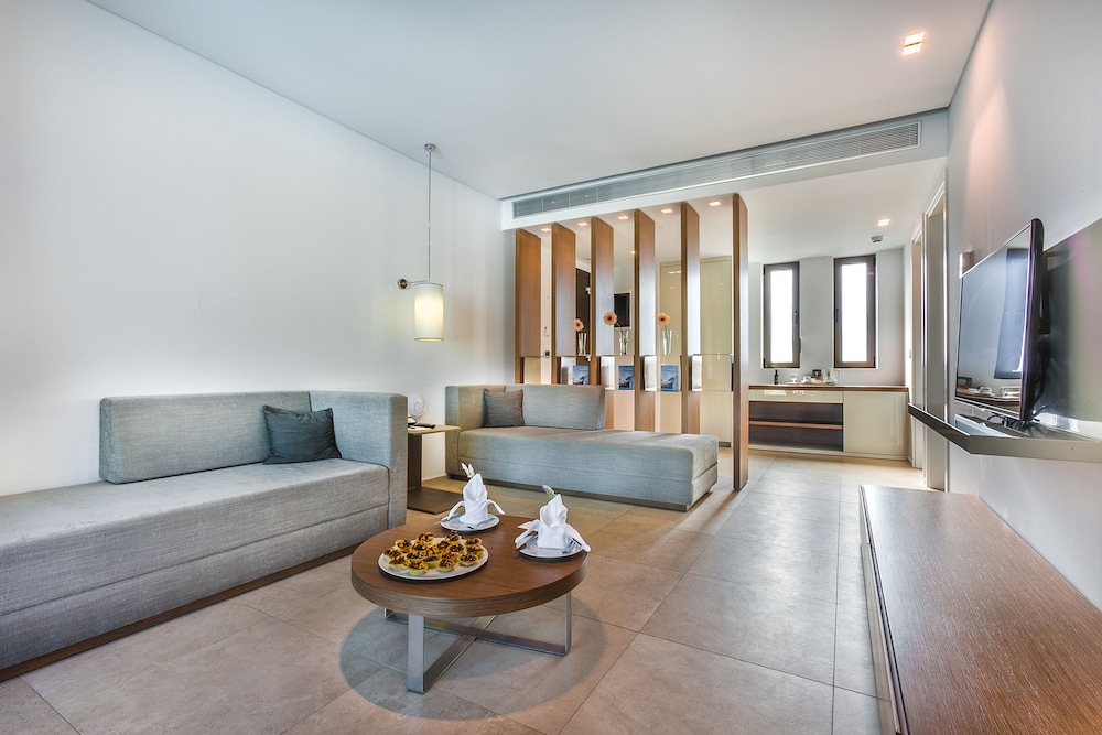 astir odysseus resort and spa