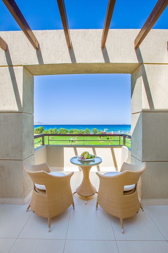 astir odysseus resort and spa