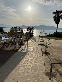 thalassa hotel