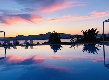 thalassa hotel