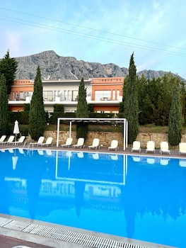 thalassa hotel