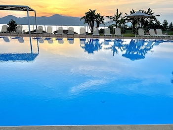 thalassa hotel