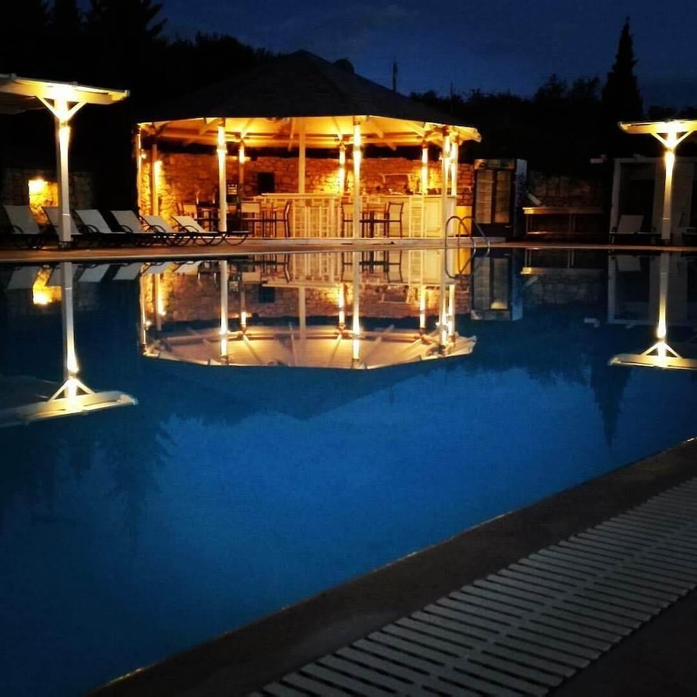thalassa hotel