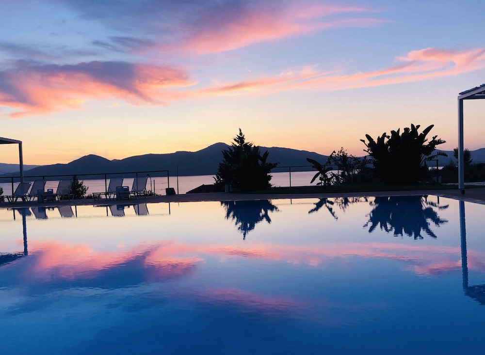 thalassa hotel