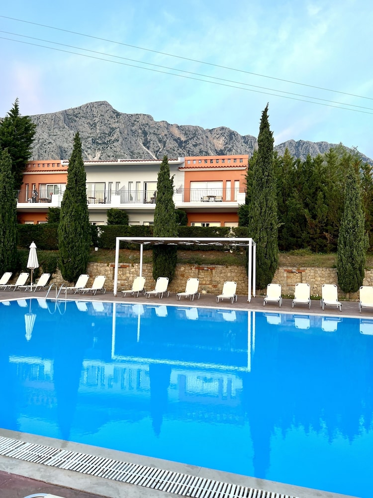 thalassa hotel