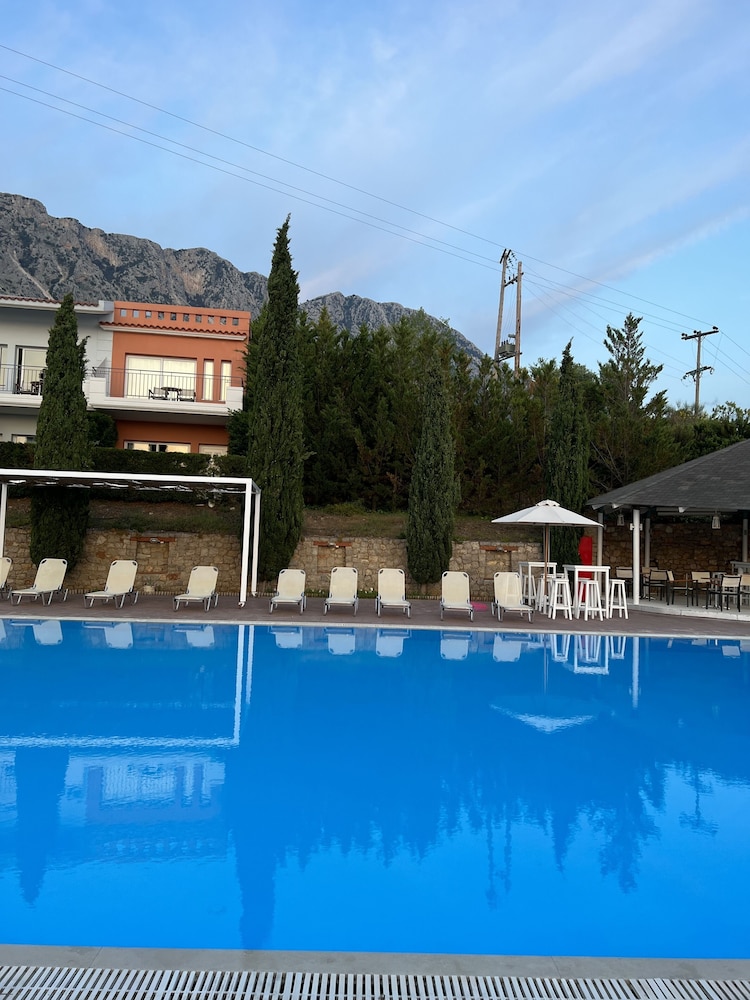 thalassa hotel