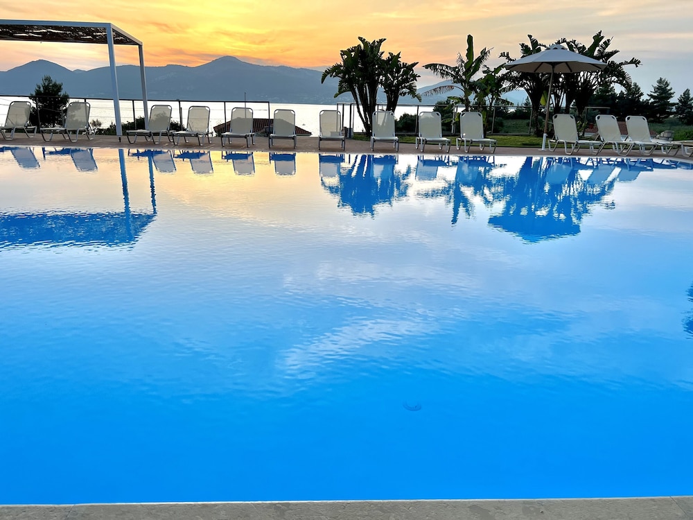thalassa hotel