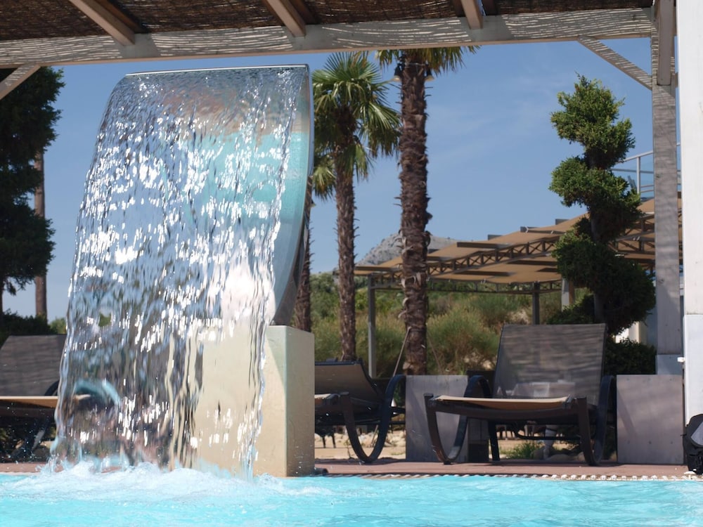 thalassa hotel