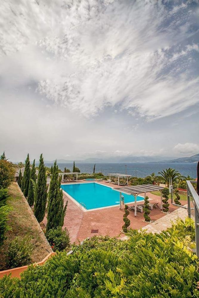 thalassa hotel