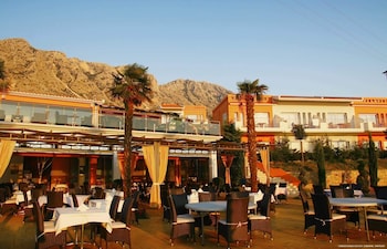 thalassa hotel