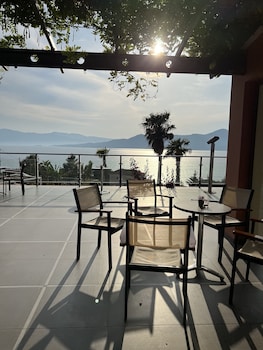 thalassa hotel