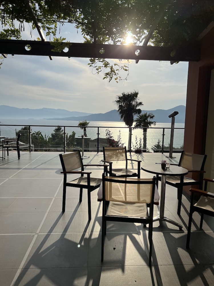 thalassa hotel