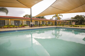 comfort inn deakin palms