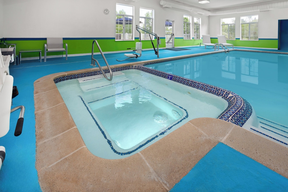 holiday inn express hotel and suites acme traverse city by ihg