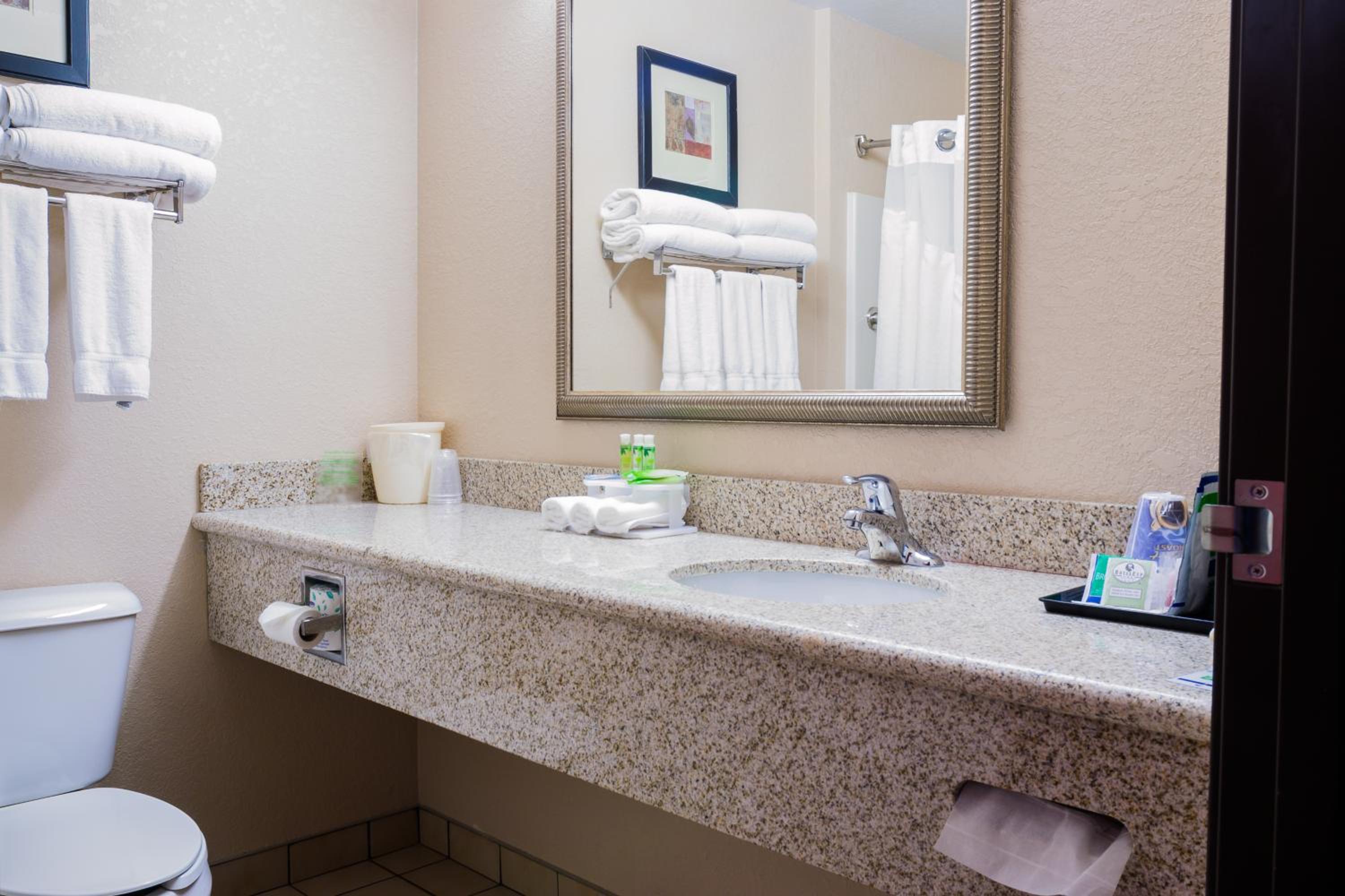holiday inn express hotel and suites acme traverse city by ihg