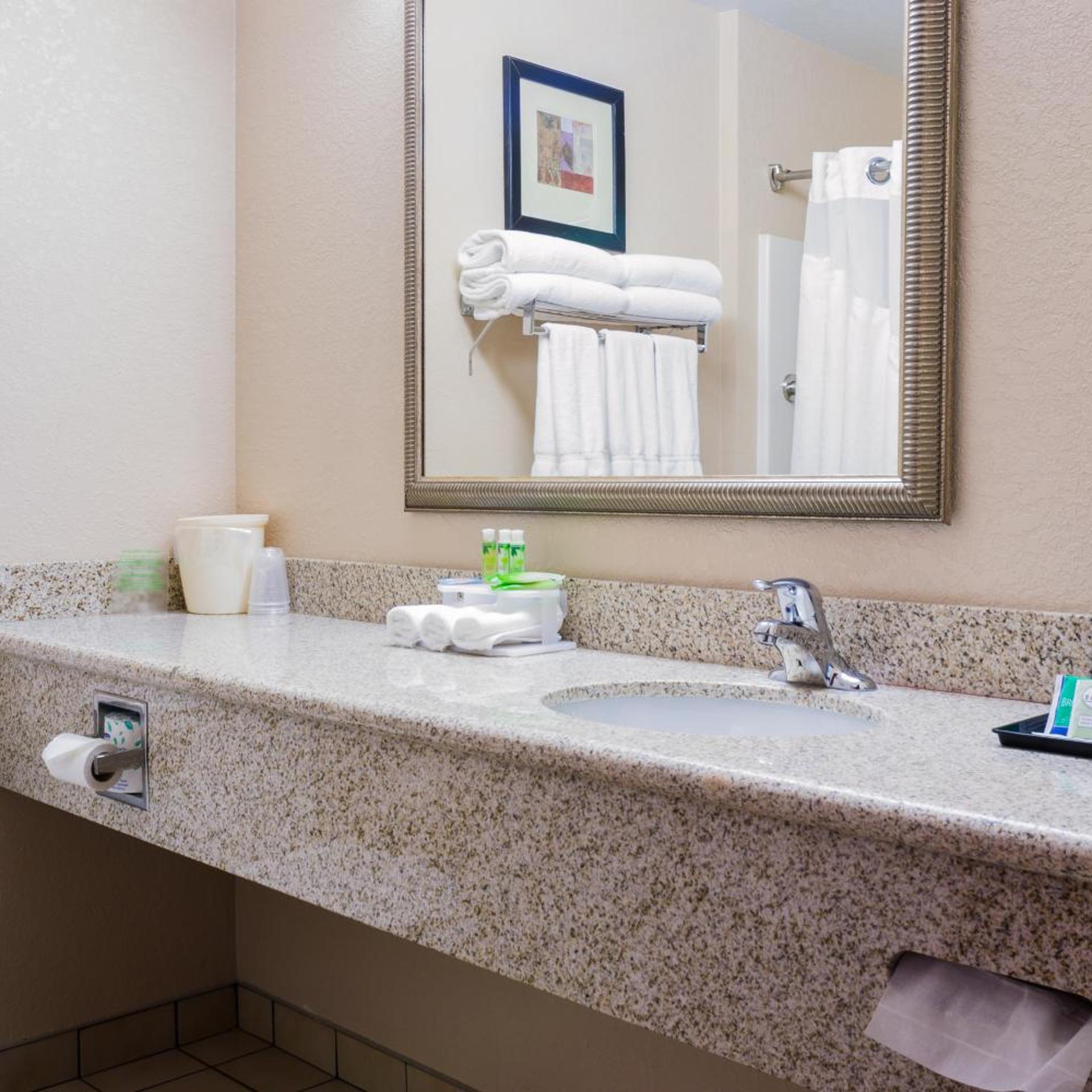 holiday inn express hotel and suites acme traverse city by ihg