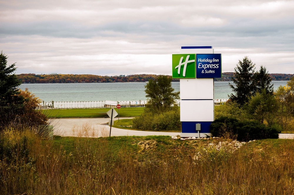 holiday inn express hotel and suites acme traverse city by ihg