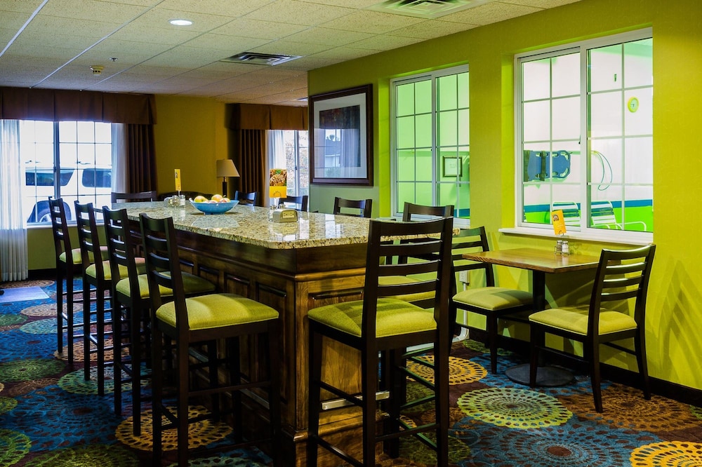 holiday inn express hotel and suites acme traverse city by ihg