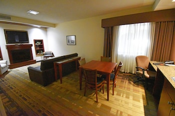 canad inns destination center grand forks