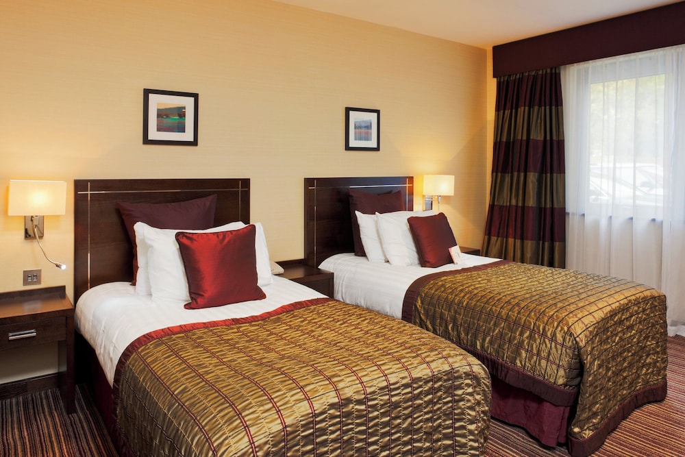 crowne plaza london gatwick airport by ihg