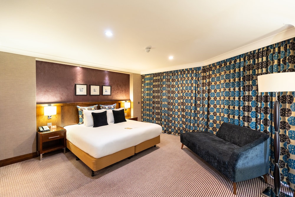 crowne plaza london gatwick airport by ihg