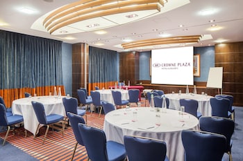 crowne plaza london gatwick airport by ihg