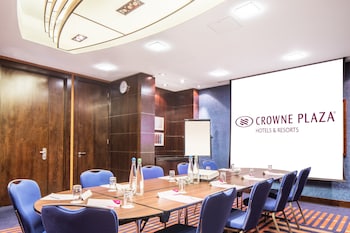 crowne plaza london gatwick airport by ihg