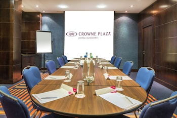 crowne plaza london gatwick airport by ihg