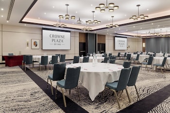crowne plaza london gatwick airport by ihg