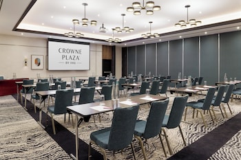 crowne plaza london gatwick airport by ihg