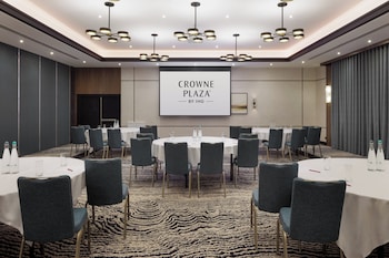 crowne plaza london gatwick airport by ihg