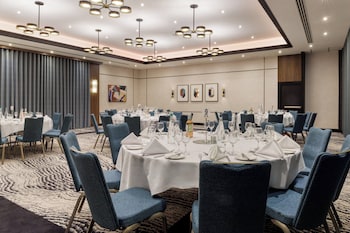crowne plaza london gatwick airport by ihg
