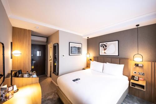 crowne plaza london gatwick airport by ihg