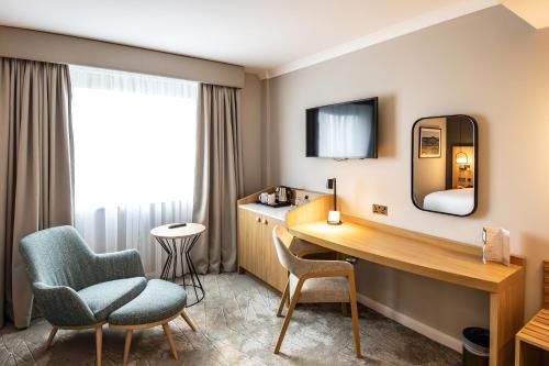 crowne plaza london gatwick airport by ihg