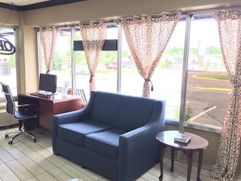 bear mount inn and suites