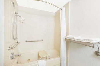 days inn by wyndham effingham