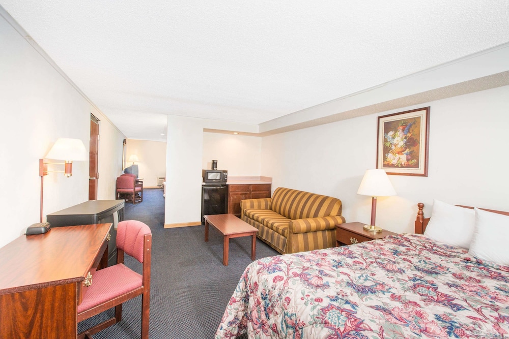 days inn by wyndham effingham