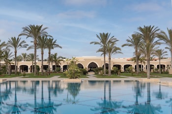 jaz oriental almaza bay