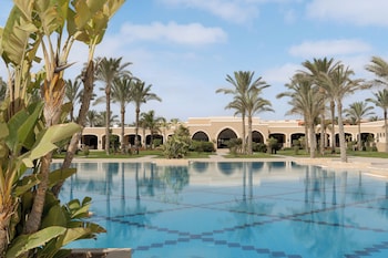 jaz oriental almaza bay